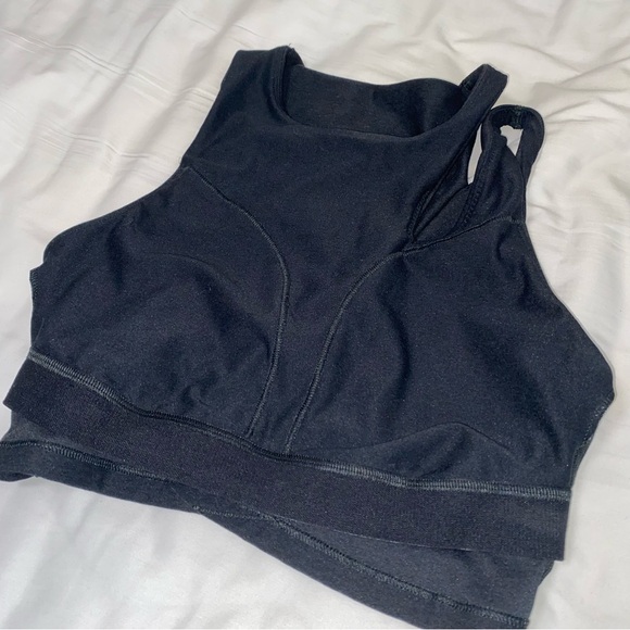 Black Athletic Crop Top - Picture 3 of 3